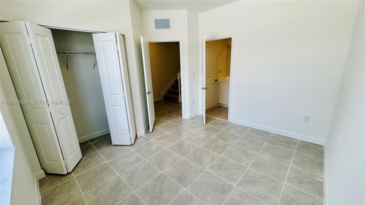 For Rent: $2,450 (3 beds, 3 baths, 1328 Square Feet)
