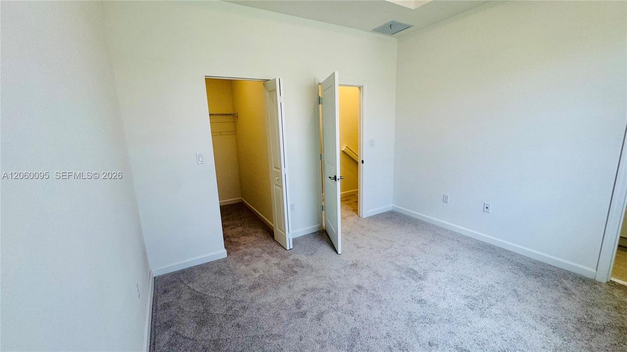 For Rent: $2,450 (3 beds, 3 baths, 1328 Square Feet)