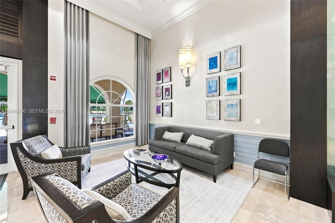 На продажу: $469,000 (3 спален, 2 ванн, 1585 Квадратных фут)