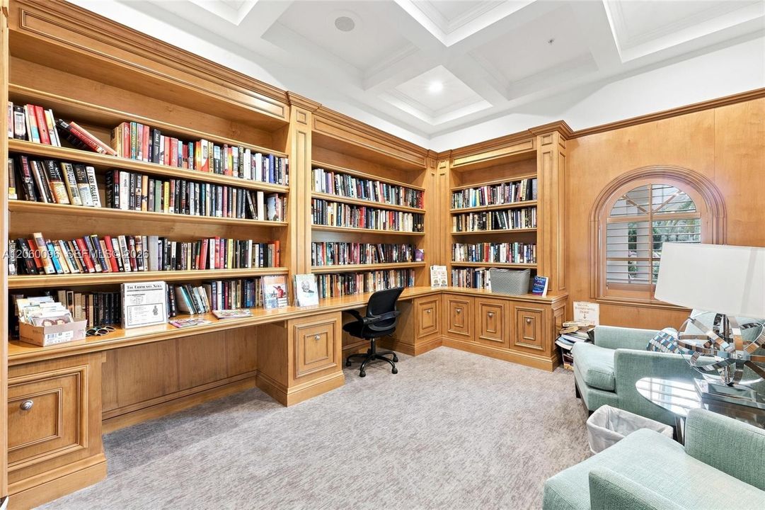 На продажу: $469,000 (3 спален, 2 ванн, 1585 Квадратных фут)
