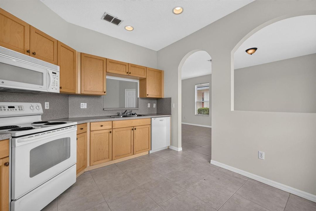 9810 Sw Eastbrook Kitchen area 3