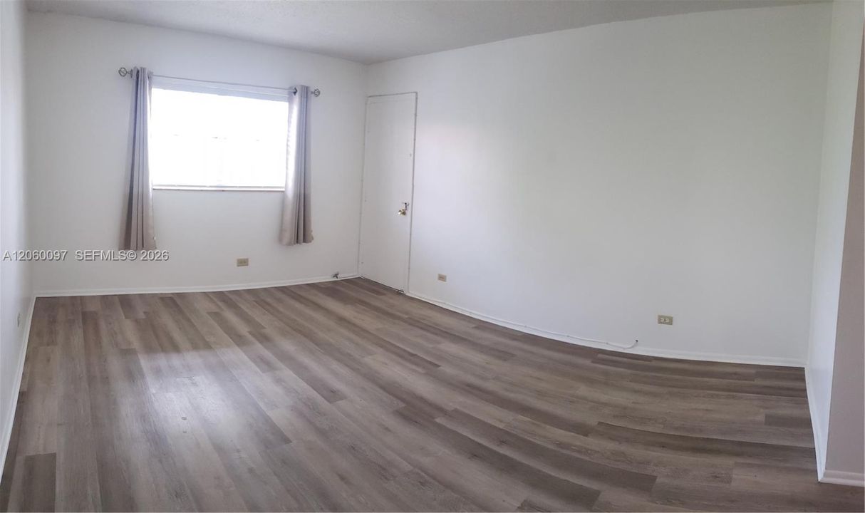 В аренду: $1,900 (1 спален, 1 ванн, 780 Квадратных фут)