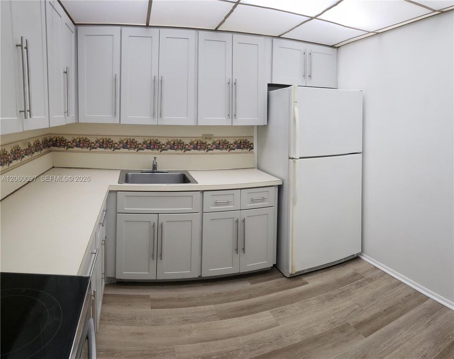 В аренду: $1,900 (1 спален, 1 ванн, 780 Квадратных фут)