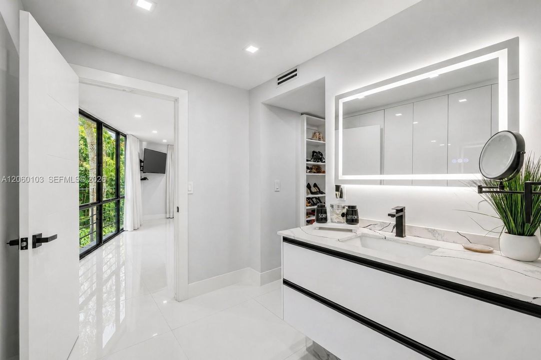 На продажу: $415,000 (3 спален, 2 ванн, 1848 Квадратных фут)