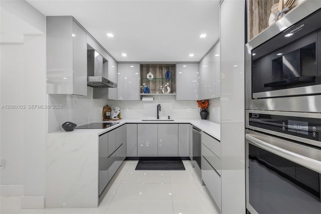 На продажу: $415,000 (3 спален, 2 ванн, 1848 Квадратных фут)