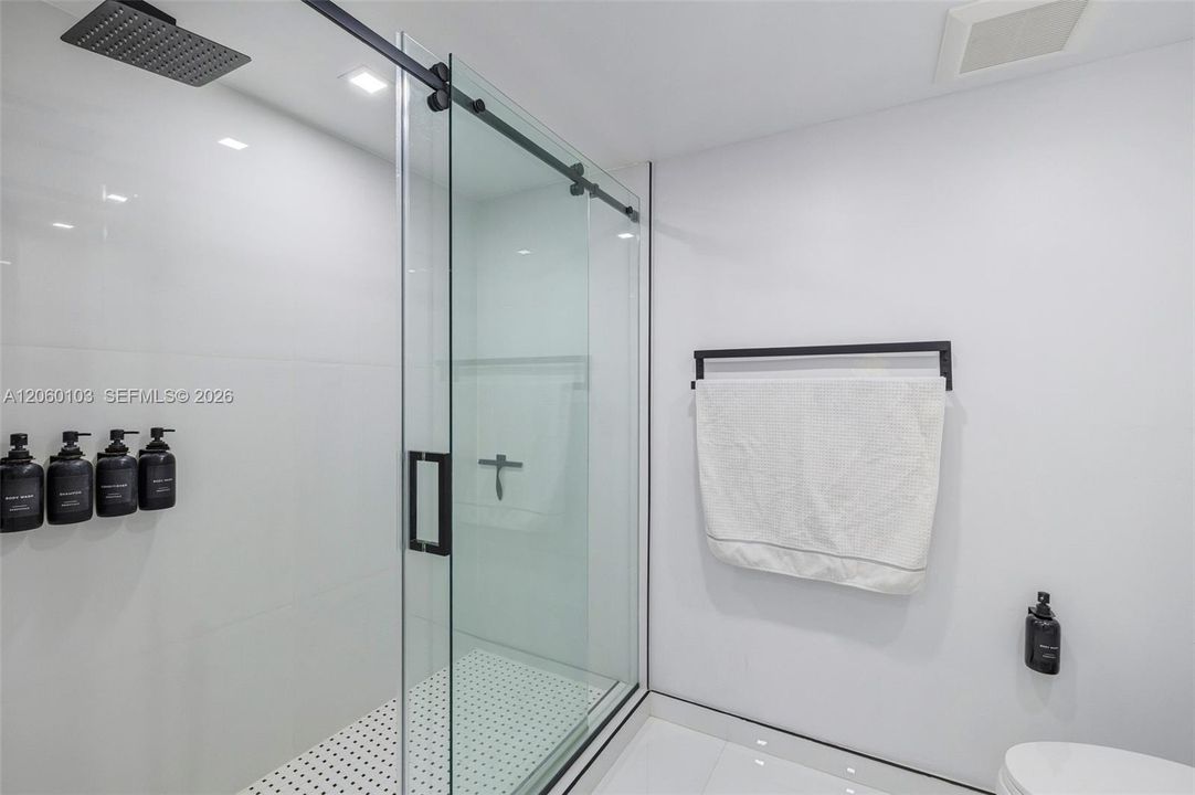 На продажу: $415,000 (3 спален, 2 ванн, 1848 Квадратных фут)