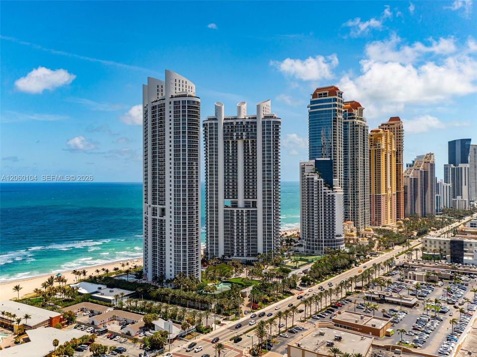 На продажу: $2,149,000 (2 спален, 2 ванн, 1614 Квадратных фут)