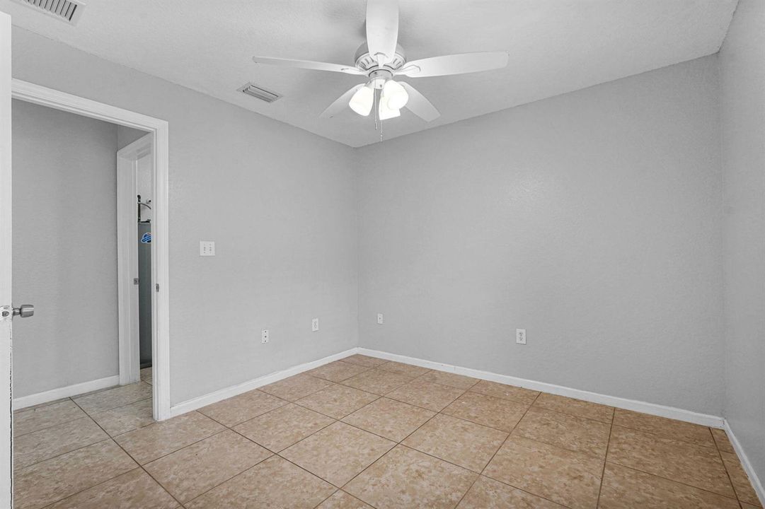 Secondary bedroom