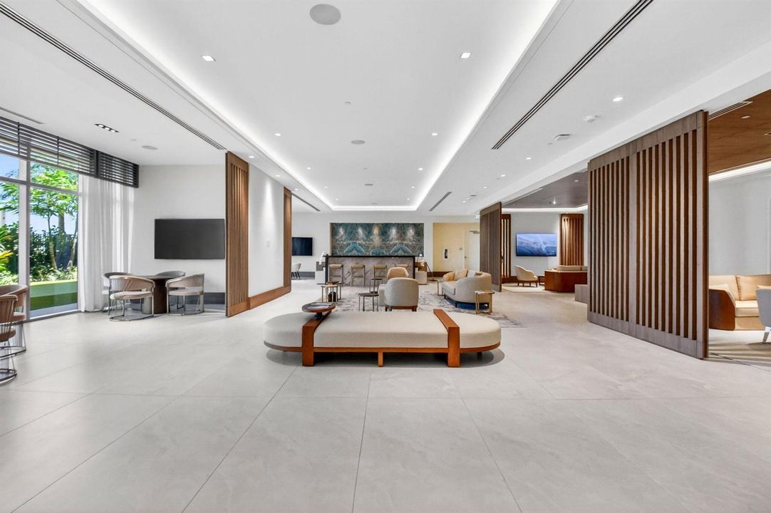 Amenities . Lounge