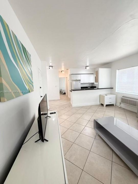 В аренду: $1,699 (1 спален, 1 ванн, 850 Квадратных фут)
