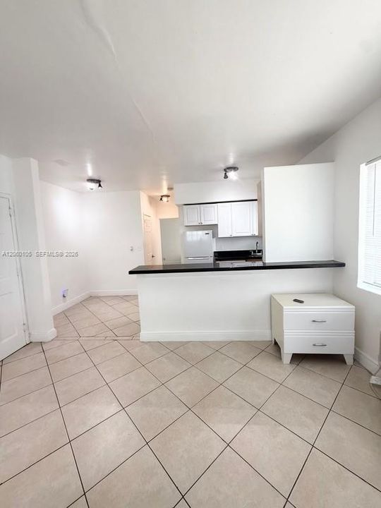 В аренду: $1,699 (1 спален, 1 ванн, 850 Квадратных фут)