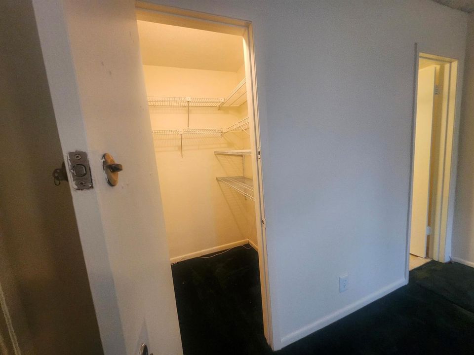 Walk in Closet