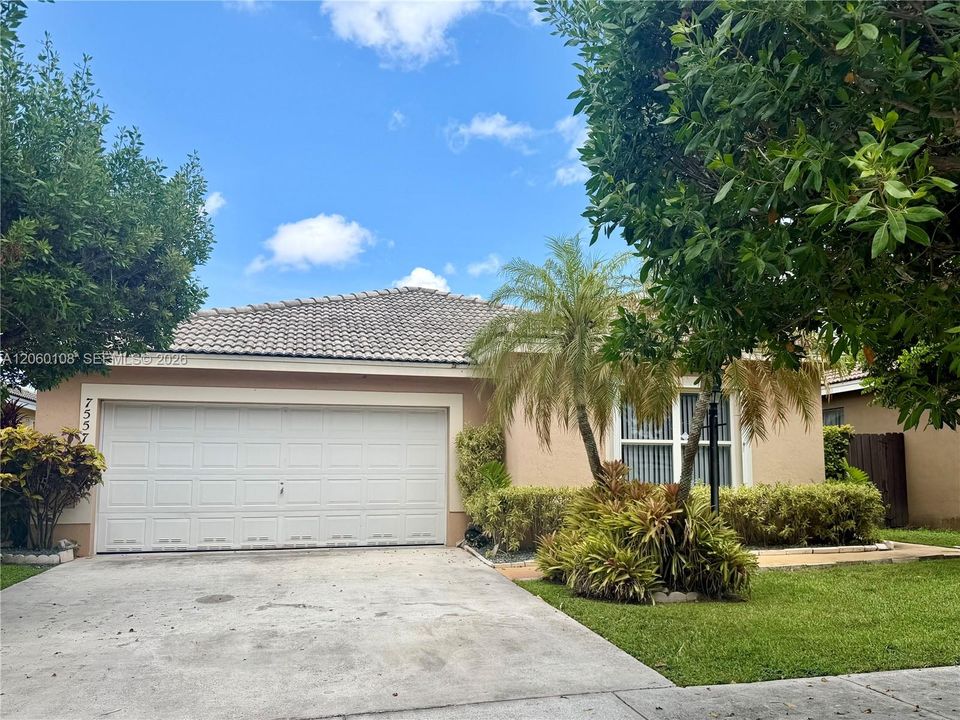 For Rent: $3,495 (3 beds, 2 baths, 1508 Square Feet)