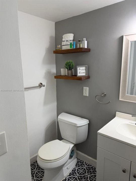 В аренду: $1,700 (1 спален, 1 ванн, 933 Квадратных фут)