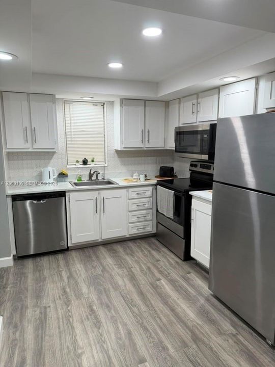 В аренду: $1,700 (1 спален, 1 ванн, 933 Квадратных фут)