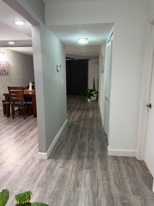 В аренду: $1,700 (1 спален, 1 ванн, 933 Квадратных фут)