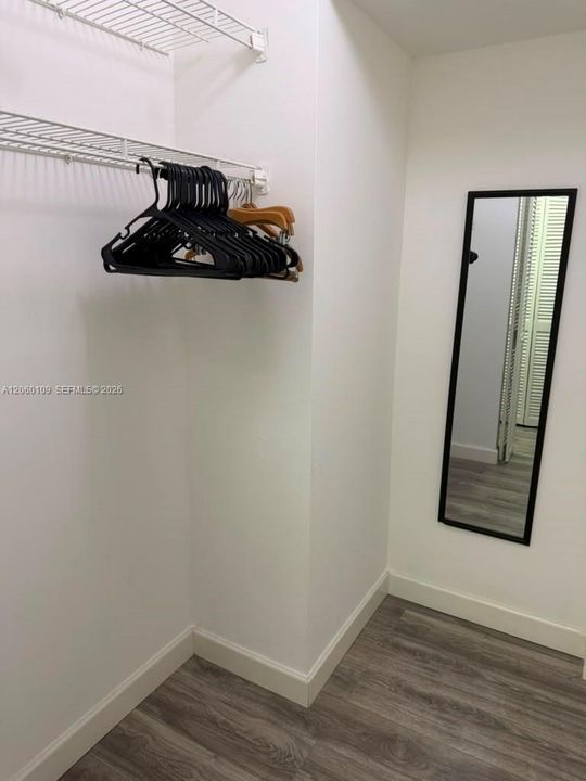 В аренду: $1,700 (1 спален, 1 ванн, 933 Квадратных фут)