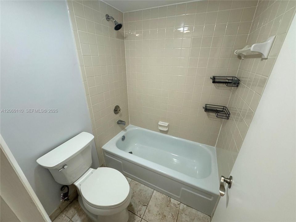 В аренду: $2,095 (2 спален, 2 ванн, 1100 Квадратных фут)
