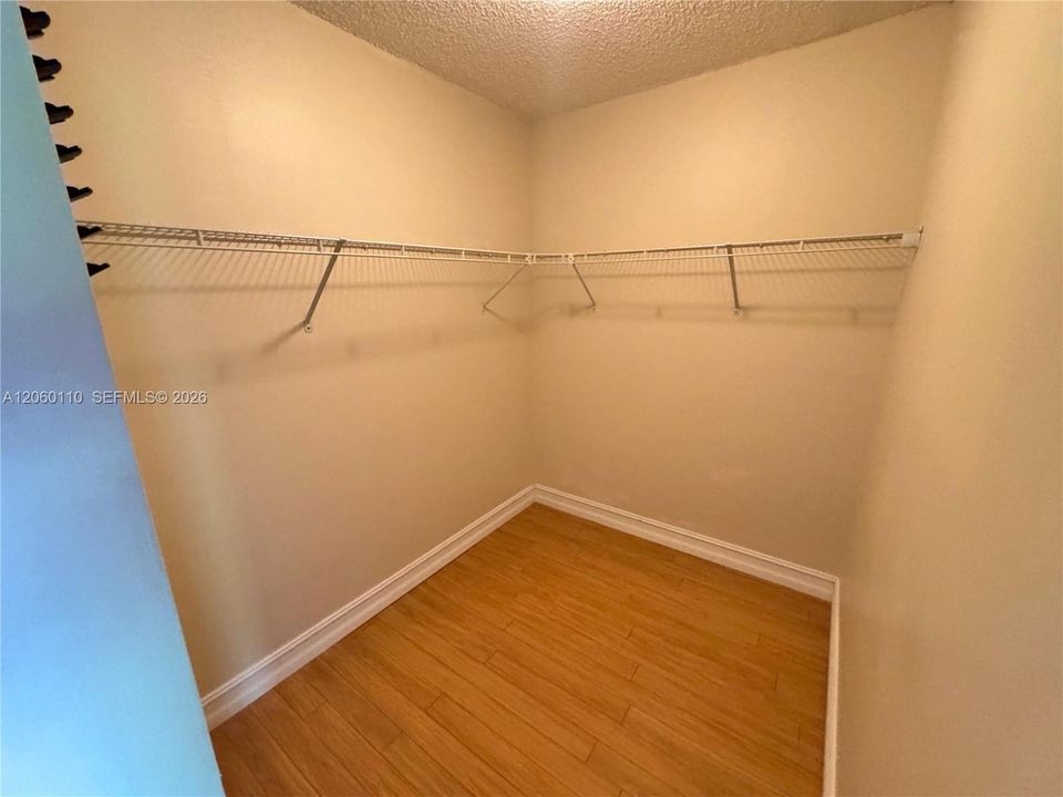 В аренду: $2,095 (2 спален, 2 ванн, 1100 Квадратных фут)