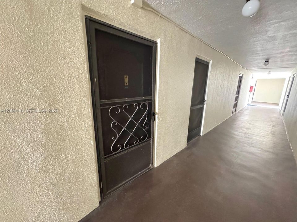 В аренду: $2,095 (2 спален, 2 ванн, 1100 Квадратных фут)