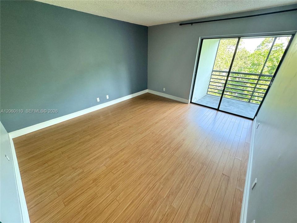 В аренду: $2,095 (2 спален, 2 ванн, 1100 Квадратных фут)