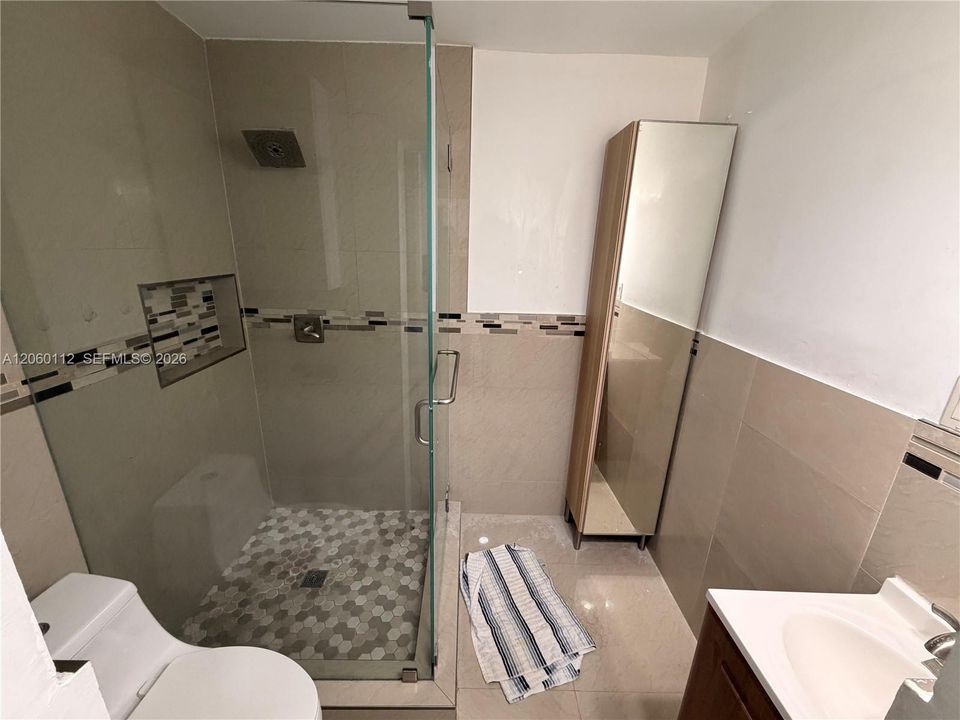 На продажу: $850,000 (3 спален, 1 ванн, 2511 Квадратных фут)