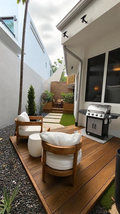 BBQ & Courtyard