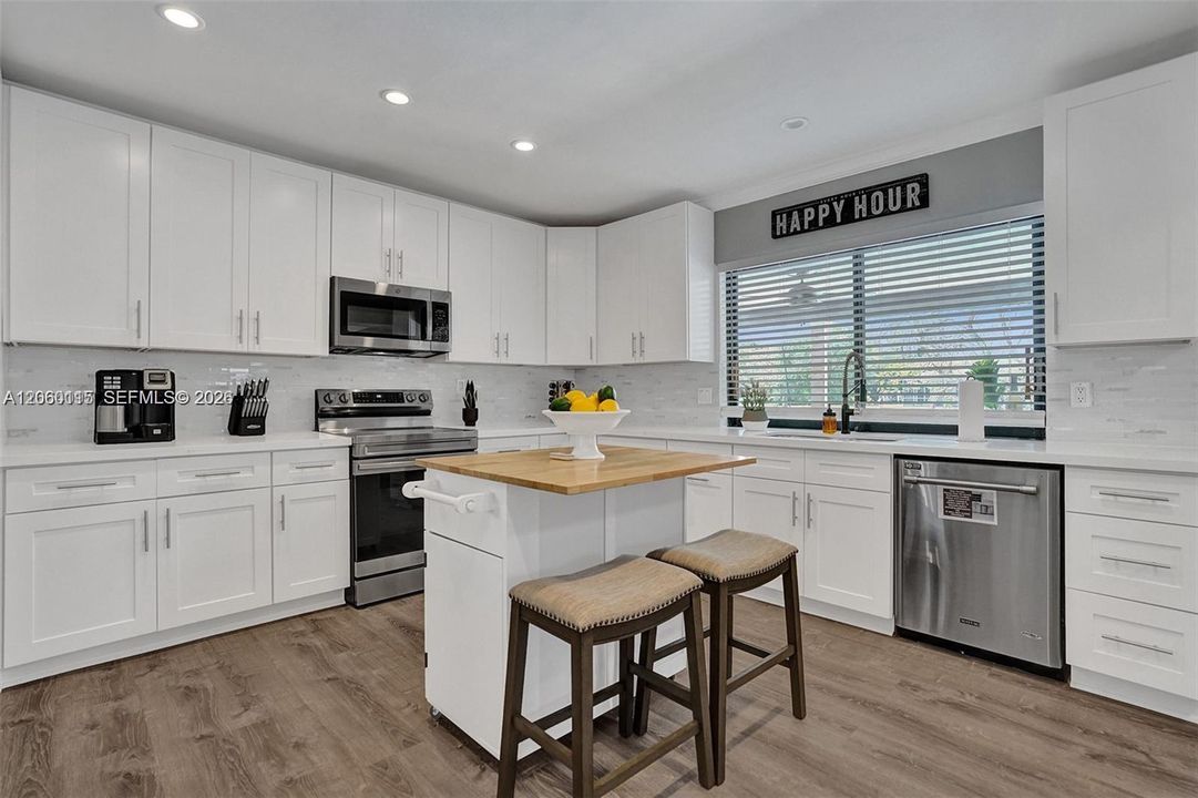 En Renta: $8,950 (6 camas, 3 baños, 3040 Pies cuadrados)