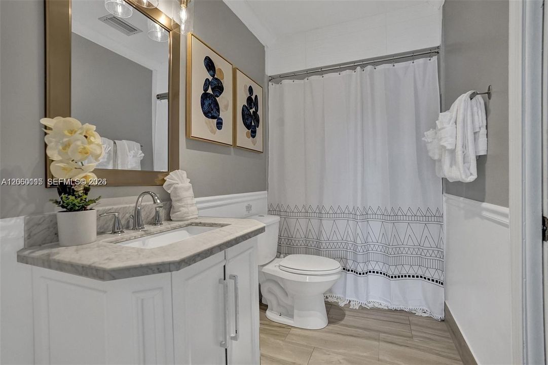 En Renta: $8,950 (6 camas, 3 baños, 3040 Pies cuadrados)