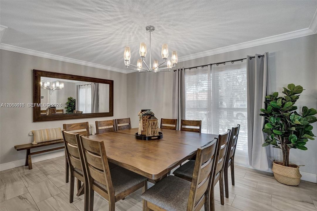 En Renta: $8,950 (6 camas, 3 baños, 3040 Pies cuadrados)