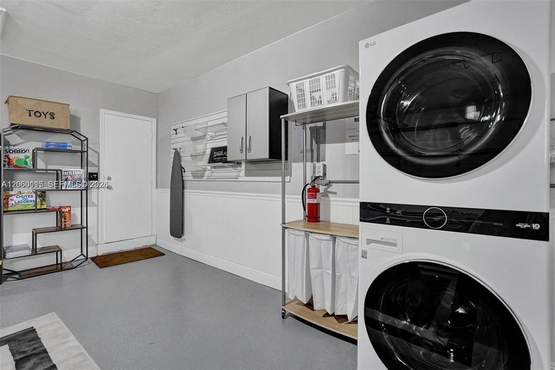 En Renta: $8,950 (6 camas, 3 baños, 3040 Pies cuadrados)