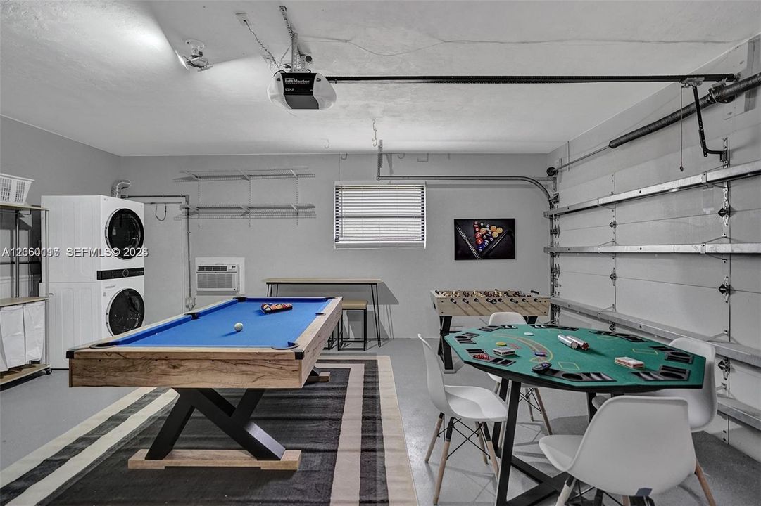 En Renta: $8,950 (6 camas, 3 baños, 3040 Pies cuadrados)