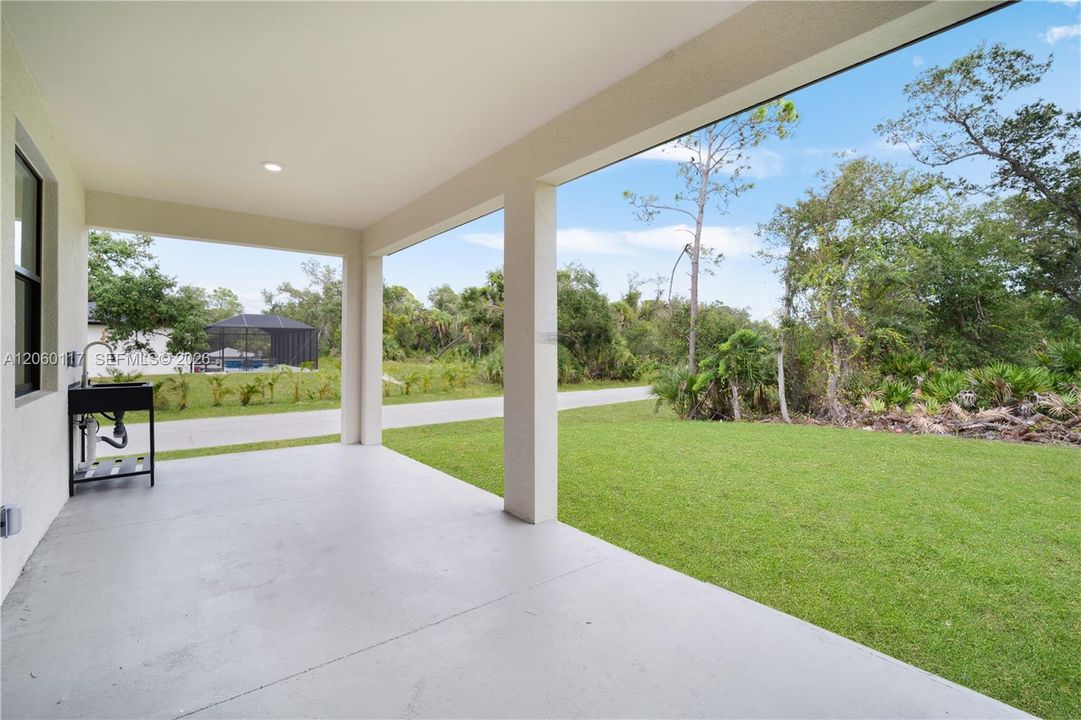 En Venta: $425,000 (4 camas, 2 baños, 1783 Pies cuadrados)