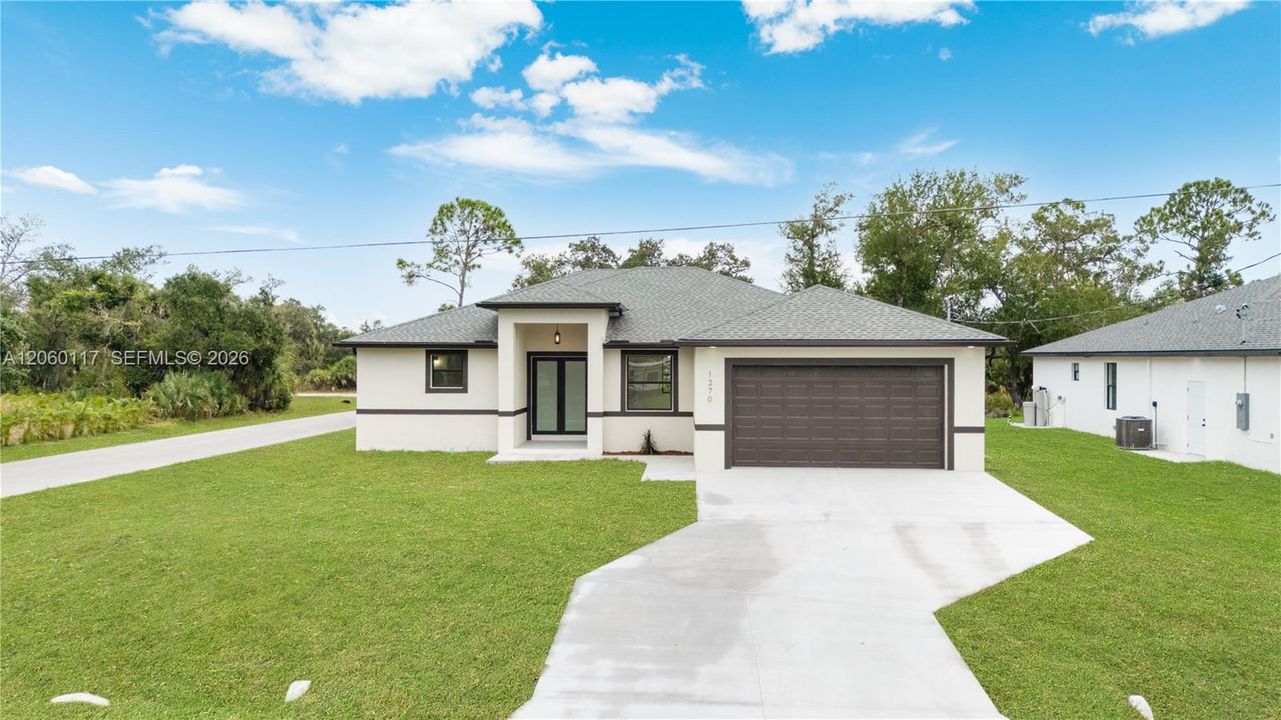 En Venta: $425,000 (4 camas, 2 baños, 1783 Pies cuadrados)