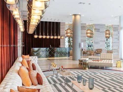 LOBBY METROPICA