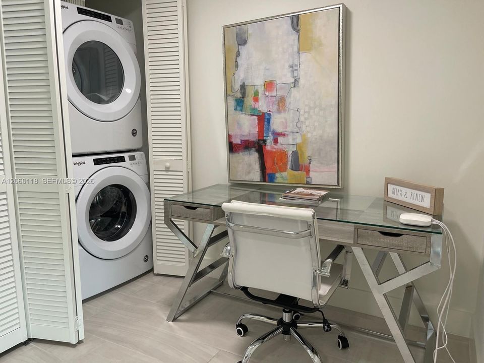 В аренду: $2,800 (1 спален, 1 ванн, 702 Квадратных фут)