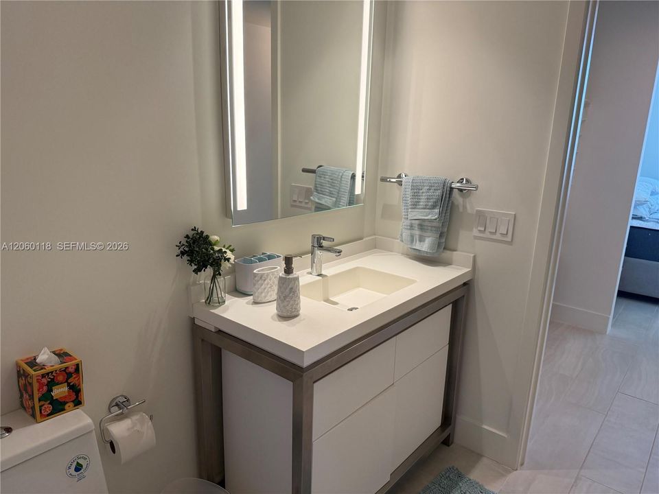 В аренду: $2,800 (1 спален, 1 ванн, 702 Квадратных фут)
