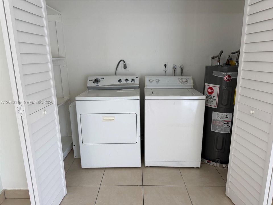 В аренду: $2,800 (3 спален, 2 ванн, 2920 Квадратных фут)