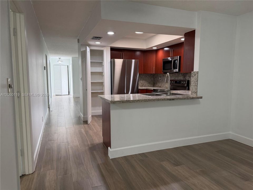 В аренду: $2,800 (3 спален, 2 ванн, 2920 Квадратных фут)