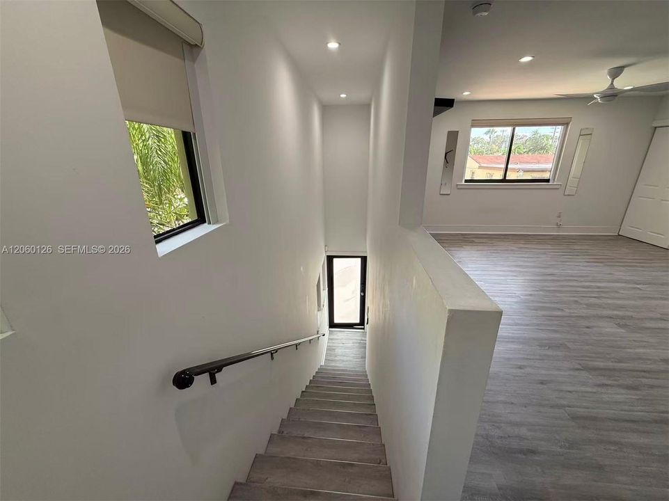В аренду: $9,000 (5 спален, 5 ванн, 3138 Квадратных фут)