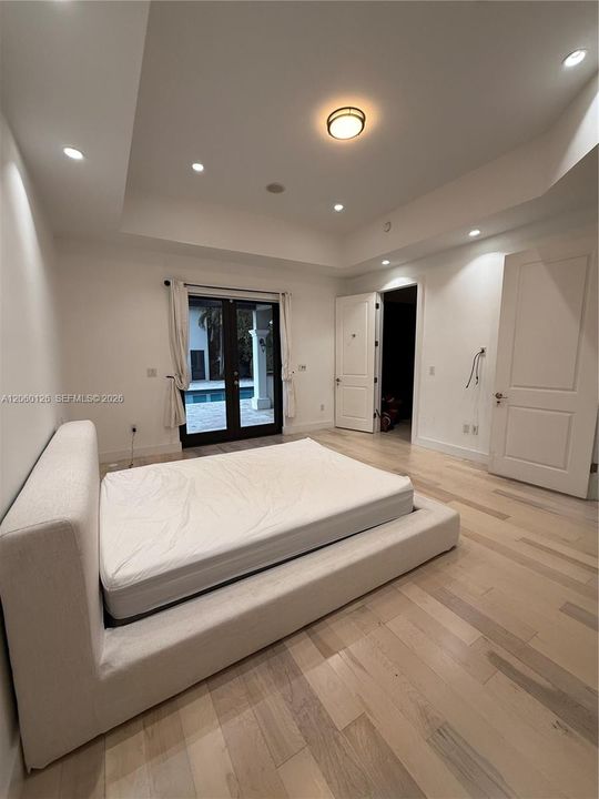 В аренду: $9,000 (5 спален, 5 ванн, 3138 Квадратных фут)