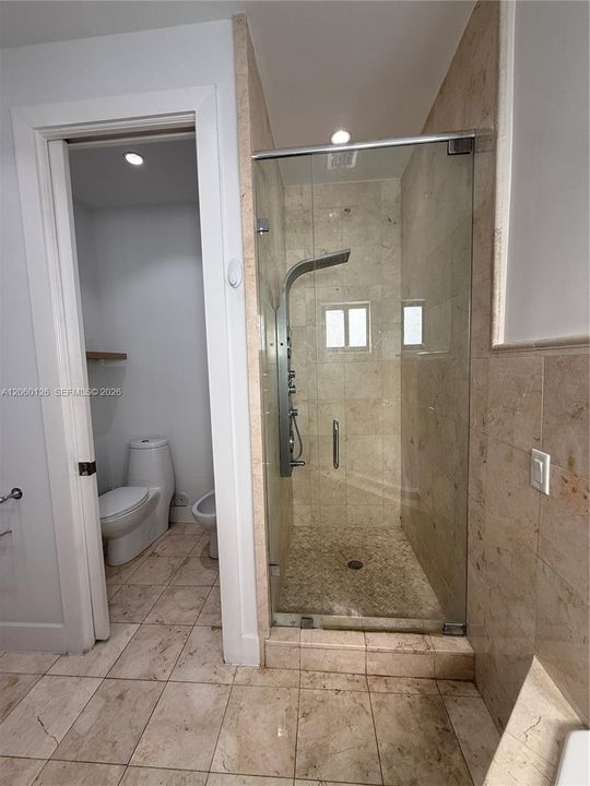 В аренду: $9,000 (5 спален, 5 ванн, 3138 Квадратных фут)