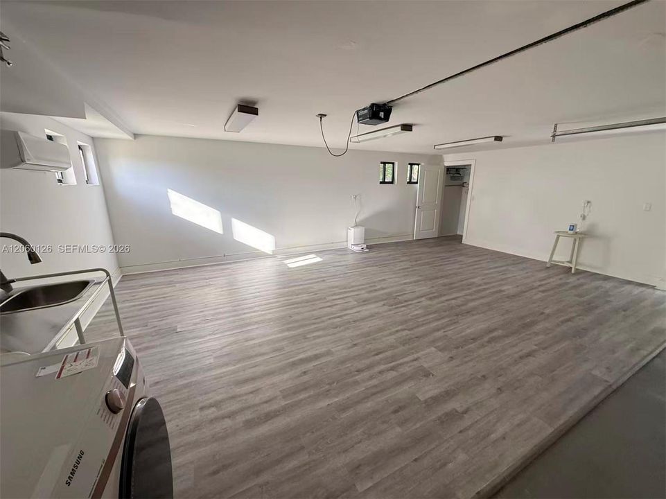 В аренду: $9,000 (5 спален, 5 ванн, 3138 Квадратных фут)