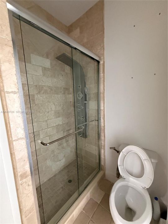 В аренду: $9,000 (5 спален, 5 ванн, 3138 Квадратных фут)