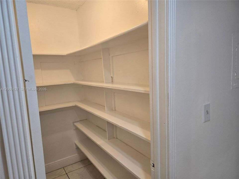В аренду: $1,850 (1 спален, 1 ванн, 575 Квадратных фут)