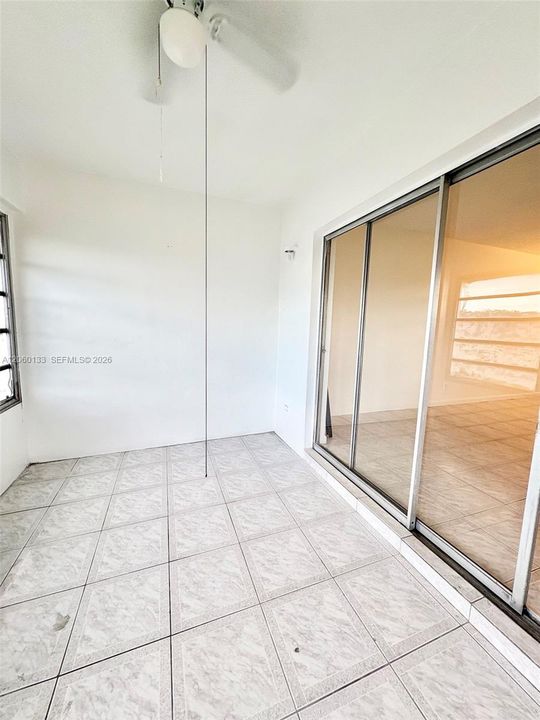 В аренду: $1,800 (2 спален, 2 ванн, 944 Квадратных фут)