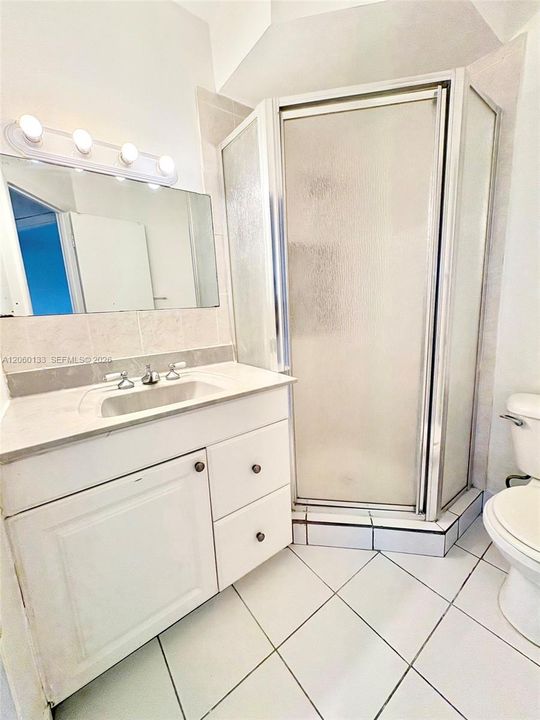 В аренду: $1,800 (2 спален, 2 ванн, 944 Квадратных фут)