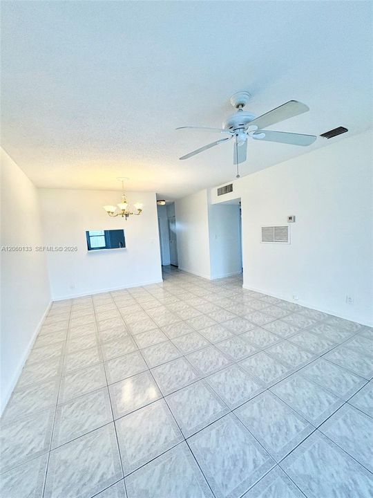 В аренду: $1,800 (2 спален, 2 ванн, 944 Квадратных фут)