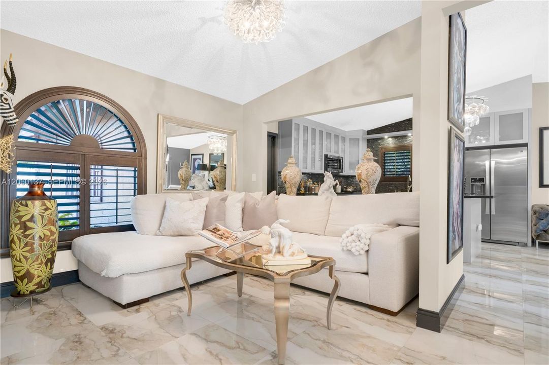 En Venta: $764,999 (2 camas, 2 baños, 1596 Pies cuadrados)