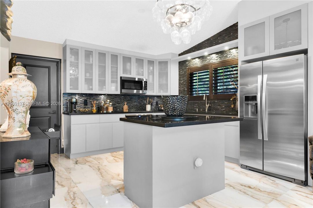 En Venta: $764,999 (2 camas, 2 baños, 1596 Pies cuadrados)